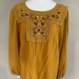 Max studio long sleeve blouse only worn a couple of times -